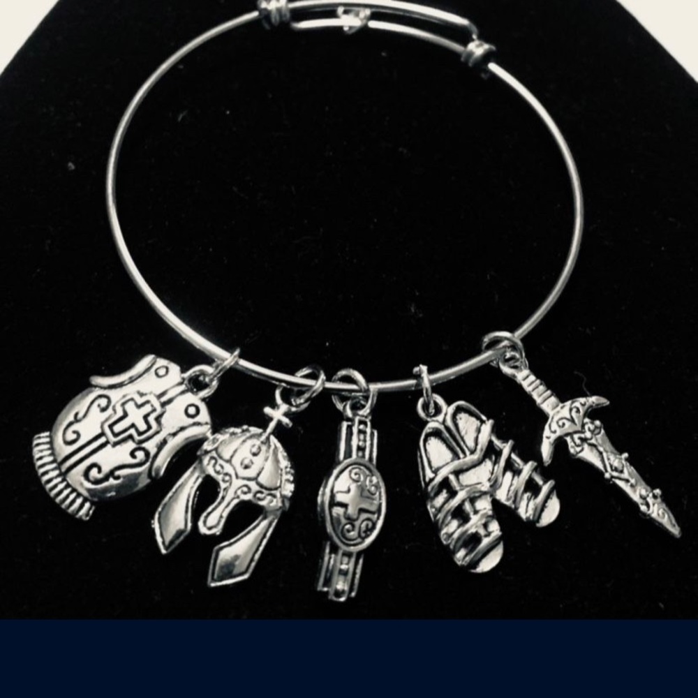 Armor of God Bangle 
Features :
